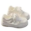 Sapatos Femininos de Verão, Sapatos Brancos para Mulheres Combinarem com Saias, Novo Modelo Popular de 2026, Tênis Casuais de Malha Respirável