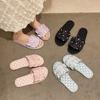 Sandalias planas de perlas y mariposas estilo coreano, pantuflas de casa de suela blanda de una línea, pantuflas de playa antideslizantes de punta abierta para uso exterior