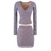 Conjunto Duas Peças Feminino: Top de Renda Branca com Decote V e Manga Longa, Modelagem Justa, Saia Curta de Cintura Baixa, Justa ao Corpo, Estilo Hot Girl para Primavera