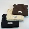 Nuevo Gorro de Punto de Oso Lindo para Mujer en Otoño e Invierno Estilo Coreano Versátil Cálido Protección para las Orejas Gorro de Lana Protección contra el Frío en Exteriores Mostrando Rostro Pequeño