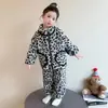 Pijama de invierno para niñas, versión engrosada, forro polar de coral para niños, franela para bebé, conjunto de ropa de estar con cremallera, estampado de leopardo