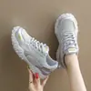 Ins estilo coreano zapatos nuevos para papá mujer 2026 otoño estudiante running deportes casual suela gruesa aumento de altura estilo callejero C9003