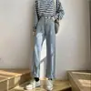 Calça jeans branca wide leg feminina cintura alta formato pera levemente solta plus size calça reta tipo mop