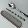 Palitos com caixa conjunto de colher talheres de aço inoxidável conjunto de talheres portátil de duas peças fornecimento de fábrica atacado de dois yuans