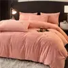 Juego de ropa de cama de cuatro piezas de terciopelo de leche engrosado, ropa de cama de invierno de terciopelo coral, funda de edredón de franela, sábana bajera y funda de edredón de vellón de doble cara
