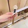 Piel de Zorro Ártico Sándalo Verde Pelo Animal Pincel de Maquillaje Pincel para Sombras de Ojos Pincel para Sombras de Nariz de Guadaña Detalle Iluminador Contorno Rubor Iluminador