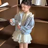 Chaqueta Corta para Niñas Little Red Fish Otoño e Invierno 2026 Ropa de Primavera Temprana para Niños Sudadera con Capucha de Encaje Conjunto Padre e Hijo