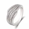 Anillo de compromiso de oro rosa con microincrustaciones de circonitas, joyería de moda, venta directa.