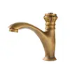 Torneira europeia antiga de cobre maciço esculpida de água fria única para pia de um furo, pia de varanda, tanque de lavanderia, torneira de pia sob bancada