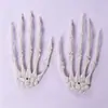 Accesorios de Halloween Huesos de Mano de Calavera Transfronterizos Huesos de Garra de Plástico Coloridos Set de Accesorios de Mano de Fantasma Decoración Suministro Directo desde la Fuente