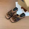 Sandalias Cuadradas de Tira Única Estilo Francés para Mujer, Nuevas de Verano 2026 con Cuña de Suela Gruesa, Versátiles con Faldas