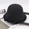 Novo Chapéu de Pescador de Lã Moda Britânica Elegante Socialite Chapéu Balde Moda Versátil Flor Cortada Chapéu de Feltro