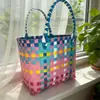Bolsa de Palha Tecida à Mão em PP Color Block, Bolsa Tote Cesta Quadrada, Bolsa Casual de Férias para Praia para Mulheres