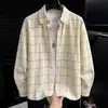 Camisa xadrez masculina estilo coreano, de corte relaxado, folgada, leve e de manga comprida, perfeita como peça externa