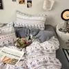 Juego de ropa de cama de cuatro piezas de gasa de doble capa para madre e hijo de grado A, con un patrón floral retro, que incluye una funda de edredón, una sábana bajera y un juego de sábanas de tres piezas para dormitorios