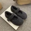 Zapatos Mary Jane grises peludos para mujer, nuevos zapatos de lana de estilo coreano para invierno, zapatos de algodón cálido de felpa de suela plana para mujer