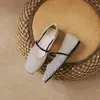 Zapatos de Salón Individuales para Mujer Verano 2026 Estilo Nuevo de Una Correa Tejidos Huecos Transpirables Planos de Boca Baja Sandalias Mary Jane Francesas