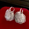 Pendientes de Borla con Forma de Pétalo de Flor Hueca Transfronterizos Europeos y Americanos, Pinzas para Orejas con Diseño de Moda de Nicho, Pendientes de Lujo Ligero de Gama Alta al por Mayor