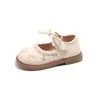 Zapatos de Moda de Cuero para Niñas 2026 Primavera y Otoño Nuevo Estilo Zapatos de Princesa Bordados con Perlas Niños Mary Janes Planos Tendencia
