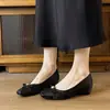 Zapatos Mary Jane de Camelia de Boca Baja en Piel Suave para Mujer, Nuevo Estilo Primavera 2026, Zapatos de una Sola Suela Suave con Lazo Inspirados en Chanel