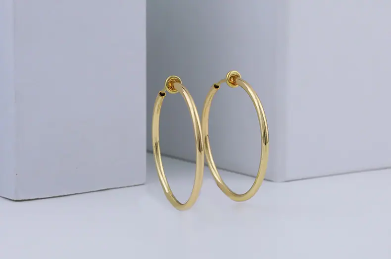 金色耳夹耳环.jpg