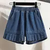 Foto real de shorts rectos holgados de mezclilla lavada, nuevo versátil casual de pierna ancha hasta la rodilla para mujer, talla grande, verano 2026