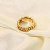 Europa e Estados Unidos popular padrão espiral meio oco anel de aço inoxidável chapeado 18K moda titânio anel de aço anel de moda feminina
