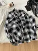 Camisa de Cuadros Cepillados Color Café Melanoidio para Mujer Estilo Coreano Holgado Perezoso Bolsillo Sensación de Vagabundo Dobladillo Deshilachado Camisa Otoño