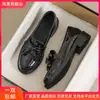 Sapatos Femininos de Couro Genuíno 2026 Outono Estilo Britânico Loafers Pretos Planos Couro Fino Macio Sapatos de Trabalho
