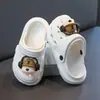 Zapatos Agujeros Niños 2026 Nuevas Sandalias Deportivas de Suela Gruesa Chanclas de Playa Resistentes al Desgaste Antideslizantes para Exteriores Niños Verano