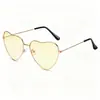 Gafas de sol retro de metal con forma de corazón de melocotón para hombres y mujeres, serie marina, gafas Love, gafas de sol de moda con forma de corazón de estilo coreano en stock