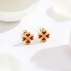 Brincos de Tarraxa Coração Flor Titânio Aço Moda Versátil para Mulheres Design de Nicho Temperamento de Alto Padrão Luxo Leve Celebridade da Internet Pequenos Brincos