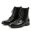 Botas Martin Masculinas Estilo Britânico com Cadarço Botas de Trabalho para Tornozelo Bico Redondo Salto Bloco Solado Grosso Botas de Motocicleta Botas de Couro de Cano Alto Retrô Masculinas