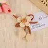 Nuevo Tejido Hecho a Mano de Algodón y Lino Colgante de Lazo Flor de Cinco Pétalos Estilo Chino Accesorios para Ropa Broche Colgante para Bolso