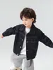 Outono 2026 Novidades de Vale do Vento Estilo Hong Kong Retrô Jaqueta Jeans Unissex Infantil Jaqueta Infantil Elegante Versátil Novo Produto