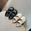 Zapatos de Cuero para Niñas Estilo Nuevo Primavera y Otoño Zapatos de Princesa Bordados para Niñita Zapatos Individuales de Suela Blanda para Bebé Mocasines Negros