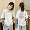 Camiseta de Manga Longa para Meninas, Novo Estilo Outono 2026, Camiseta Básica Casual Duas em Uma Infantil, Top 100% Algodão para Bebês Meninas