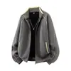 Chaqueta de estilo retro americano con costuras de contraste y cuello alto para hombre, moda urbana de tendencia, corte holgado, abrigo casual versátil para parejas, sudadera para hombre