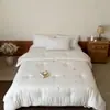 Gaze dupla camada macia, 100% algodão, com estampa digital e bordado, preenchida com 10% de fibra de soja, colcha de verão lavável, adequada para primavera, outono e inverno