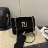 Bolsa de Mão Quadrada Pequena Fashionável Estilo Coreano para Mulheres, Nova Moda Primavera 2026 Bolsa de Ombro, Bolsa Transversal de Alto Valor