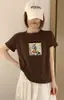 Segunda leva fornecida exclusivamente de camisetas de algodão canelado com mangas dobradas para mulheres, tops de manga curta slim-fit da fábrica de origem, estoque de verão das lojas físicas Thirteen Streets