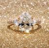 Wecheng desea un nuevo anillo de diamantes en forma de pera con forma de gota de agua de estilo europeo y americano, chapado en oro rosa de 18 quilates, joyería de mano al por mayor