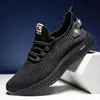 Nuevos zapatos deportivos de hombre de gran tamaño transfronterizos, zapatos casuales de malla transpirables de verano, zapatos casuales de moda con suela suave hueca