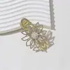 Grampo de Cabelo Flor de Pérola Elegante Estilo Coreano Parte de Trás da Cabeça Presilha Elegante para Mulheres Presilha Jacaré Grampo com Senso Avançado Acessório de Cabeça