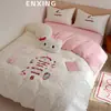 Estilo fresco y sencillo, juego de ropa de cama de cuatro piezas bordado de toalla de algodón lavado, funda de edredón de algodón puro, juego de sábanas de tres piezas para dormitorio de estudiante
