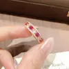 Anillo de Estilo de Corte Retro Francés Esmalte Corindón Rojo Circonita para Mujer Moda Estilo Lujo Ligero Nuevo Estilo Chino Sensación de Alta Gama Anillo para el Dedo