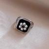 Anel de Flor Retrô Francês Popular na Internet Estilo Frio Ins Elegante Combina com Tudo Esmalte Pérola Sintética Flor Anel de Dedo Giratório