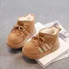 Botas de Nieve Populares para Niños 2025 Invierno Terciopelo Engrosado Botas de Algodón para Niñas para Usar Afuera Cálido Estilo Casual Zapatos de Algodón para Niños