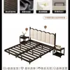 Cama de Hierro Forjado Colgante para Dormitorio del Hogar, Cama Doble Moderna Minimalista con Estructura de Listones, Reforzada y Engrosada, Cama con Revestimiento Suave para Viviendas de Alquiler
