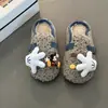 Chinelos Casuais de Pelúcia Desenho Animado para Dedos dos Pés para Mulheres, Chinelos Planos Modernos e Fofos, Para Usar Fora de Casa com Solado Macio, Chinelos Peludos de Encaixar